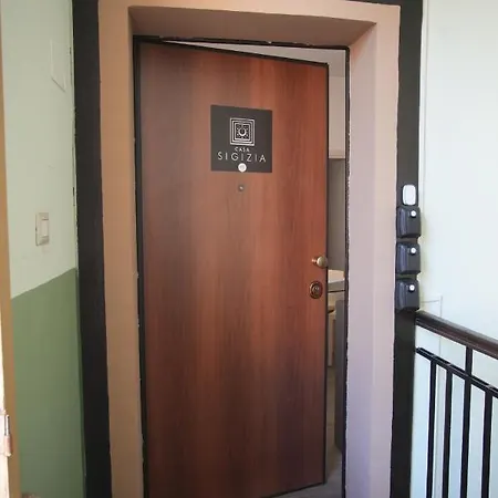 Casa Sigizia Bed & Breakfast 4*